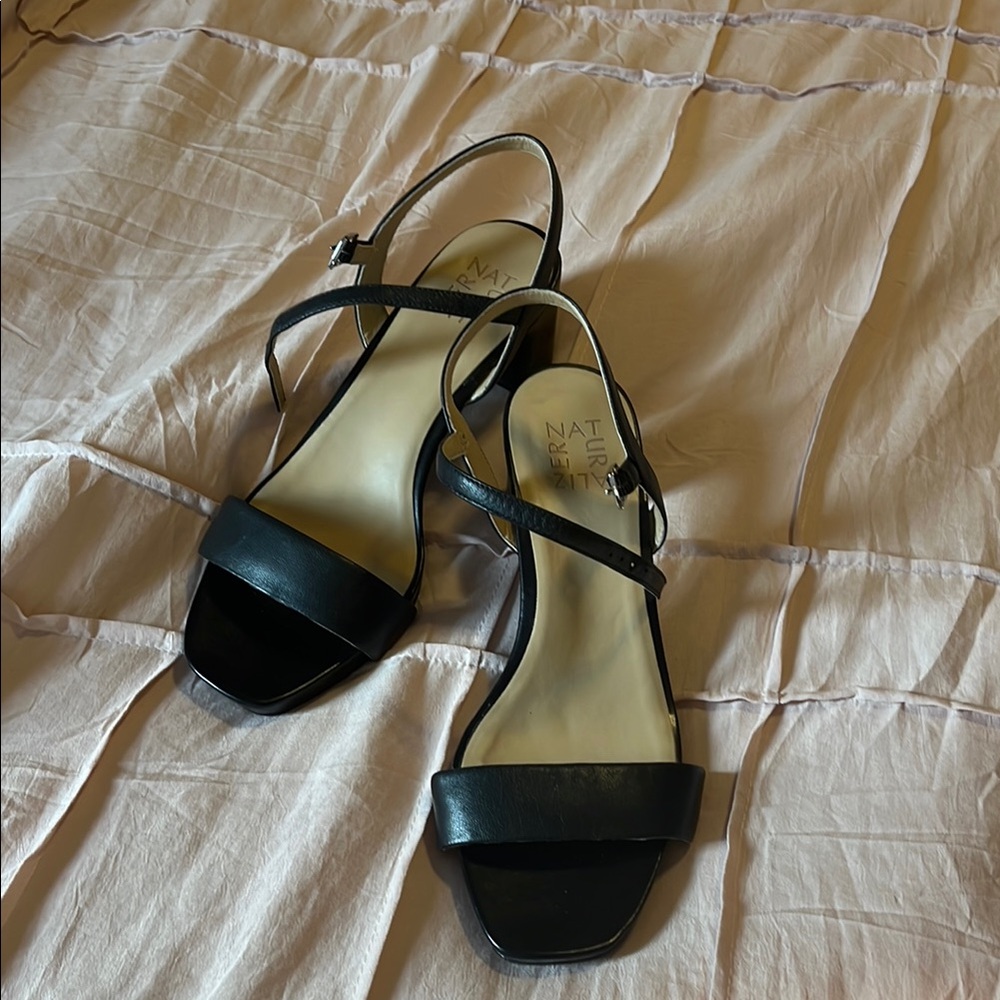 Naturalizer Black Strappy Sandals